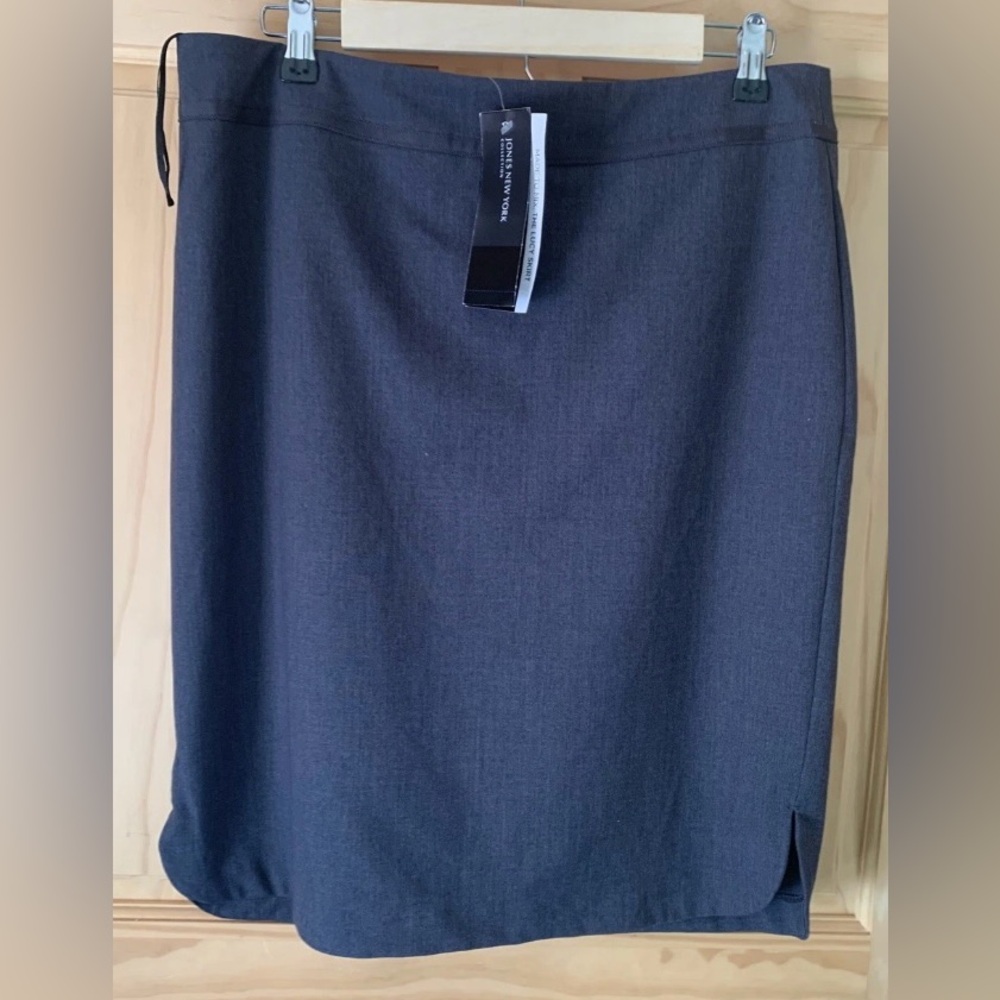 Jones New York Skirt Charcoal Gray Pencil NWT Side Slits Women’s Size 10